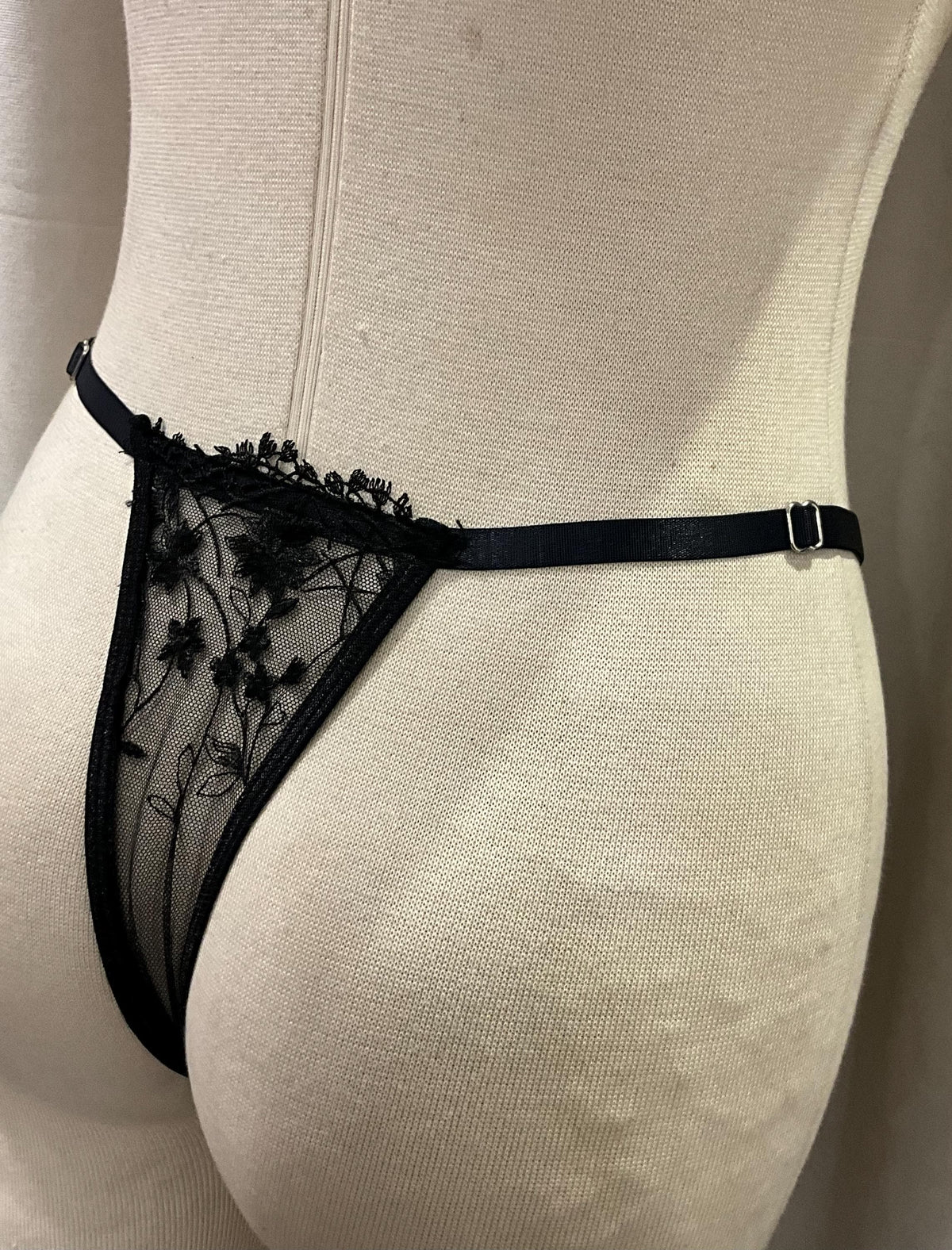 Handmade in İstanbul Black Sheer Embroidered Thong