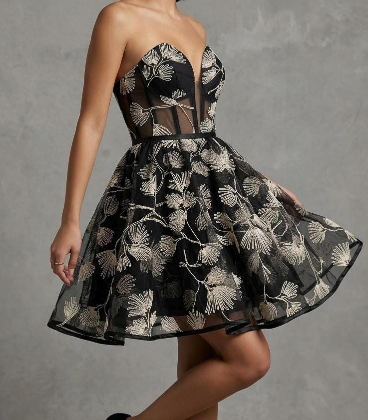 Embroidered Corset Dress Set, Botanical Line Art Evening Mini, Versatile Two-Piece Prom