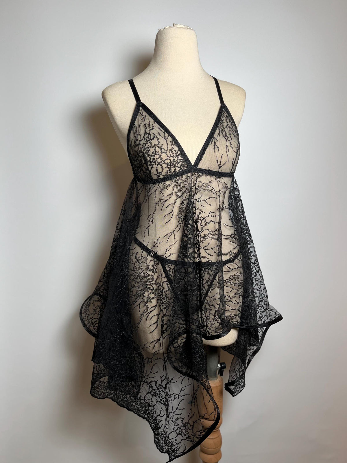 Handmade in İstanbul Midnight Lace Babydoll – Sheer Black Lingerie Set with Thong