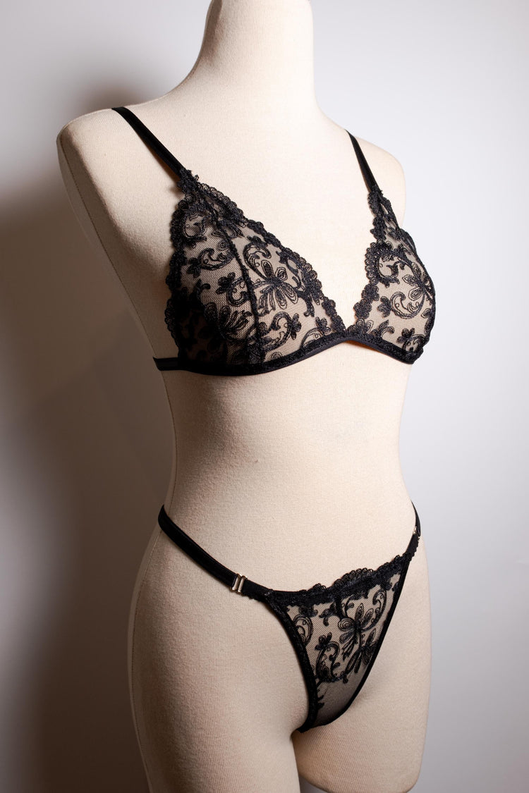 Handmade in İstanbul Handmade Black Lace Lingerie Set – Sheer Triangle Bralette & Adjustable Thong