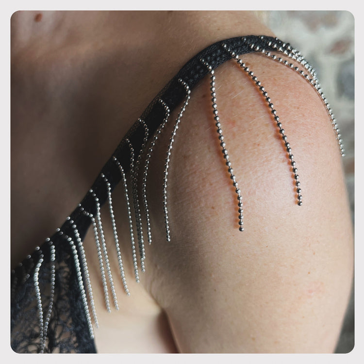 Sold out: chain fringe strap detail