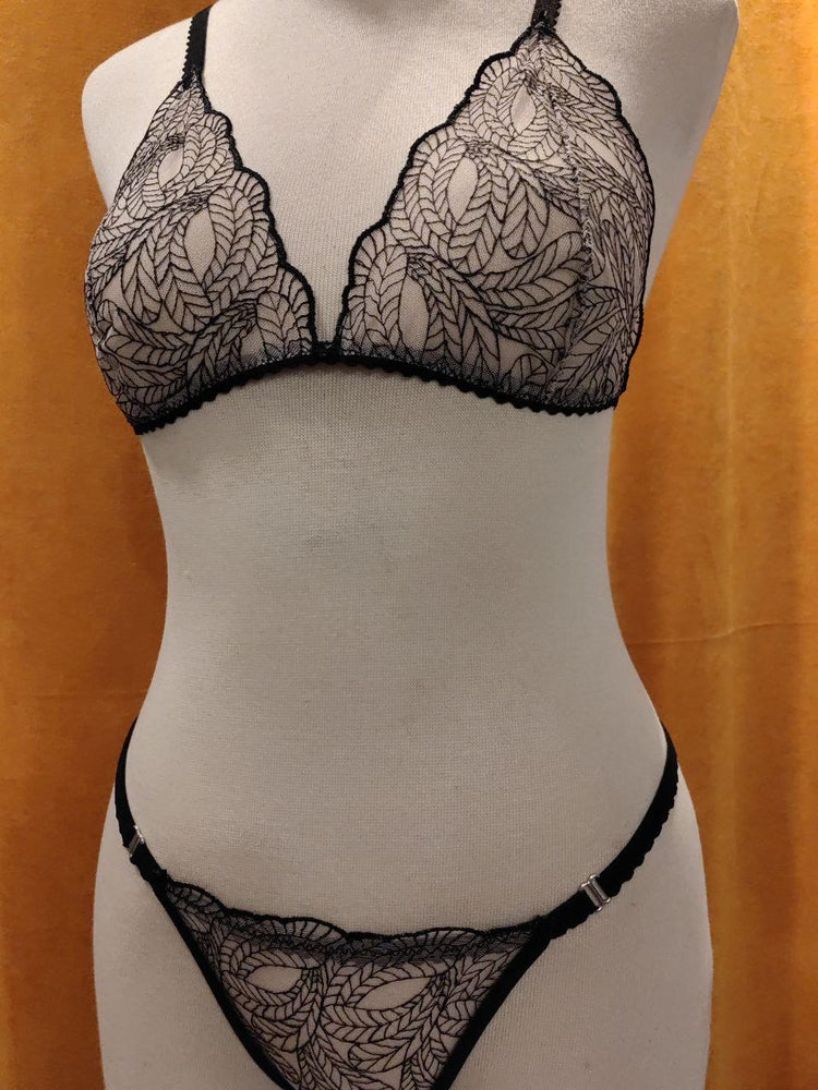 Handmade in Istanbul - Black Leaf Embroidered Lace Lingerie Set – Handmade Bra and Thong