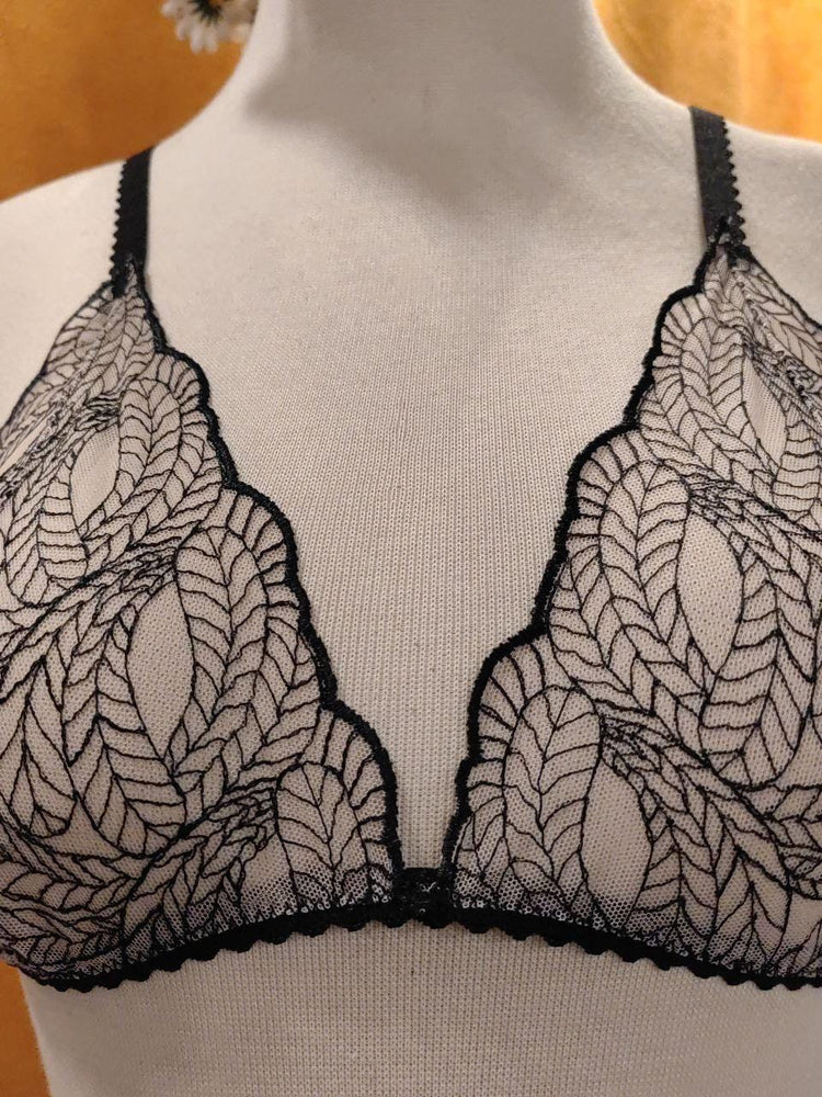 Handmade in Istanbul - Black Leaf Embroidered Lace Lingerie Set – Handmade Bra and Thong