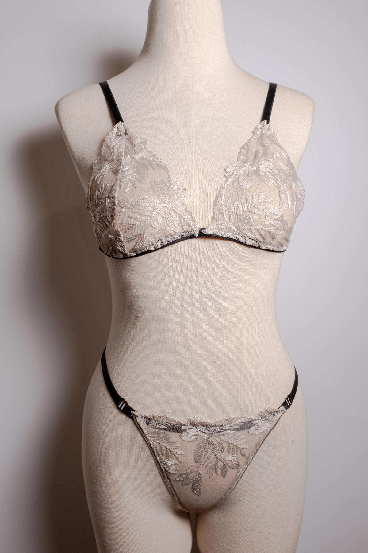 Handmade in İstanbul Ivory Floral Lace Lingerie Set, Handmade Sheer Bra and Thong