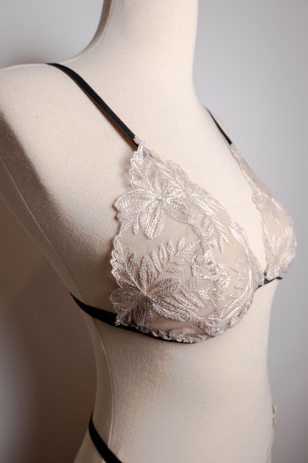 Handmade in İstanbul Ivory Floral Lace Lingerie Set, Handmade Sheer Bra and Thong