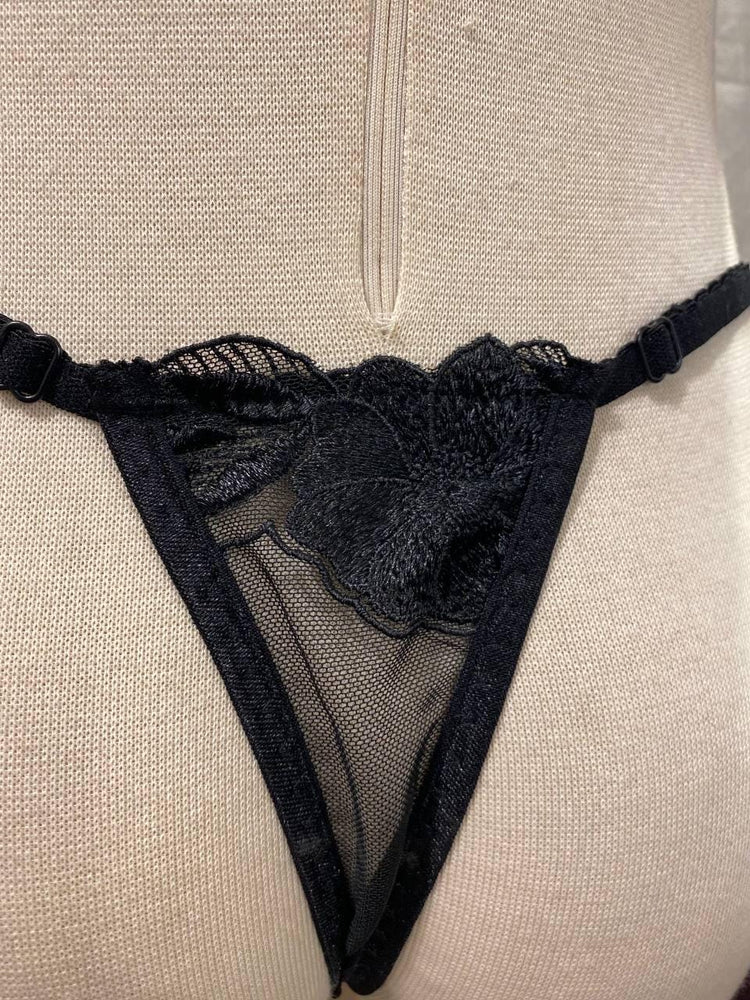 Handmade in İstanbul Black Floral Mesh Thong