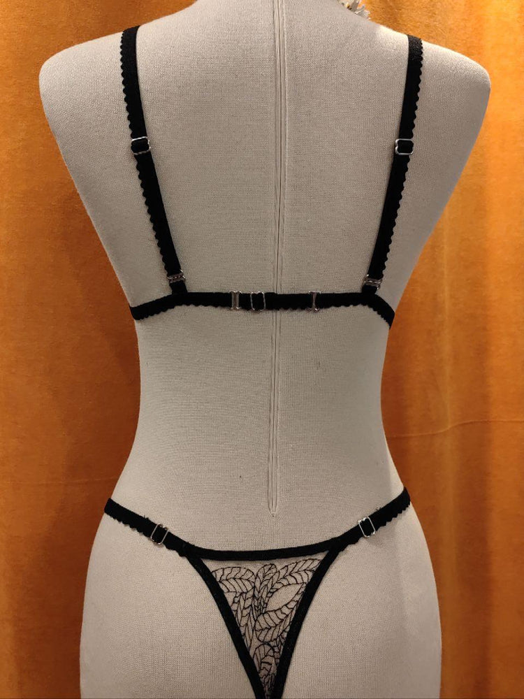 Handmade in Istanbul - Black Leaf Embroidered Lace Lingerie Set – Handmade Bra and Thong